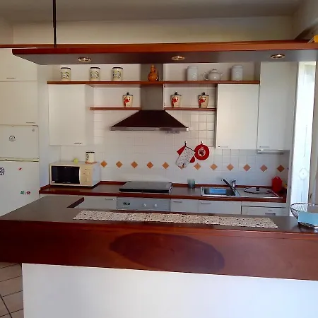 Apartment M127 - Marcelli, Trilocale Fronte Mare Completamente Accessoriato *